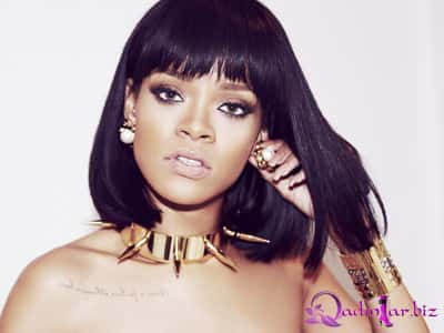 Rihannadan yarıçılpaq poz - fotolar