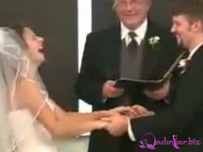Gülüşlərlə başlayan evlilik - Video