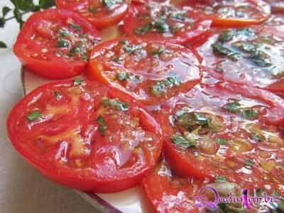 Ballı pomidor salatı resepti