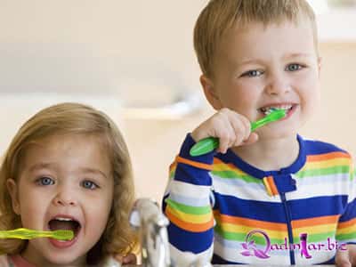 Uşaqlar hansı yaşda diş fırçalamalıdır?