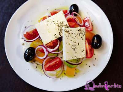 Yunan üsulu yay salatı