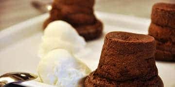 Dondurmalı, isti şokoladlı keks - FOTO RESEPT