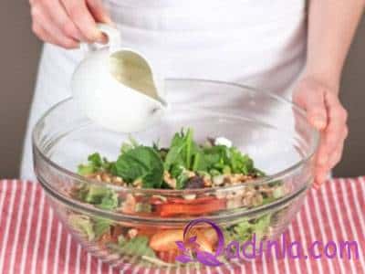 Pendir souslu yaz salatı resepti