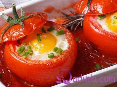 Yumurtalı pomidor dolması resepti