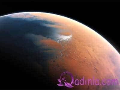 Altında sular axan qədim Mars buzla örtülü olub